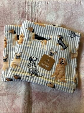 2 Dog Print Bath Towels  - Deborah Connolly NWT
